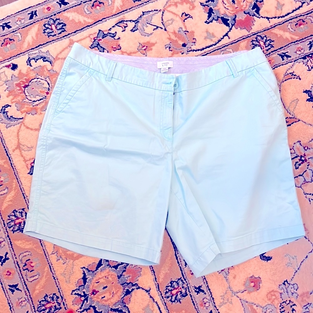 Crown & Ivy Caroline 9” inseam short aqua color classic fit stretch twill